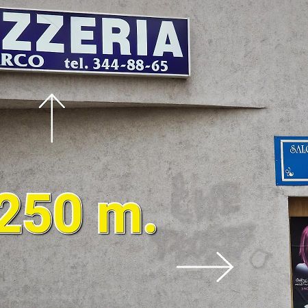 R Mieszkanie Cale Albo Pokoj Bllisko Wszystko Lägenhet Gdańsk Exteriör bild