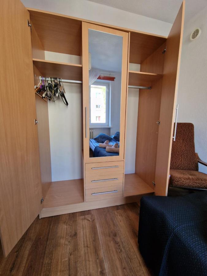 R Mieszkanie Cale Albo Pokoj Bllisko Wszystko Lägenhet Gdańsk Exteriör bild