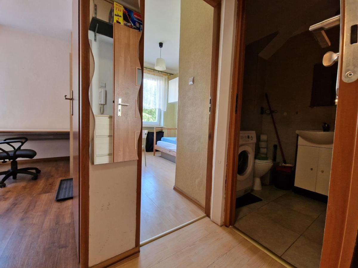 R Mieszkanie Cale Albo Pokoj Bllisko Wszystko Lägenhet Gdańsk Exteriör bild